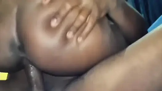 (bölüm 3) Üvey erkek kardeşim tarafından banyoda sikildim.