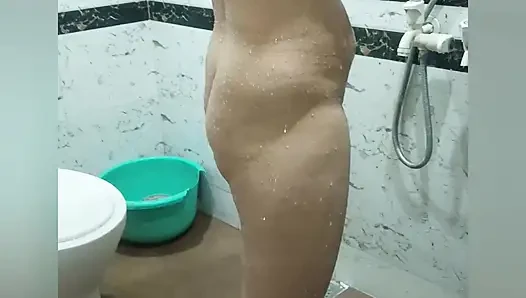 Priya Bhabi Hottie Painty Show