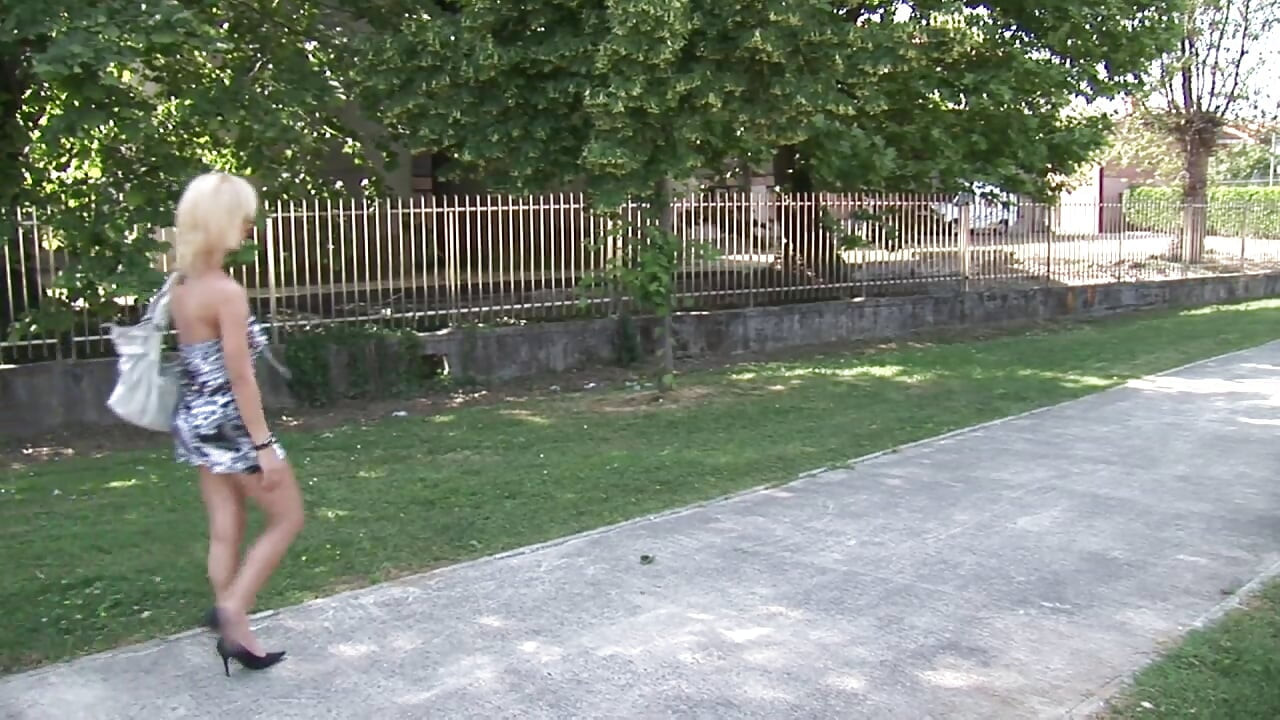 ครอบครัววิปริตสุดๆ สนุกกับการเย็ดกันเอง