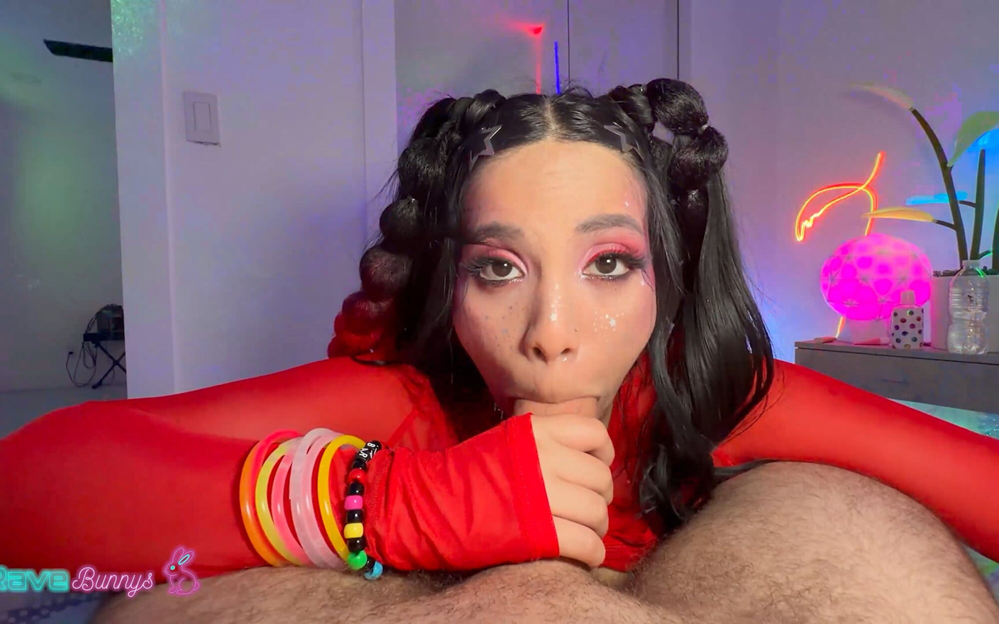 Red Bows, Glitter Freckles Gigi Star Owns the Blacklit Room Tonight!