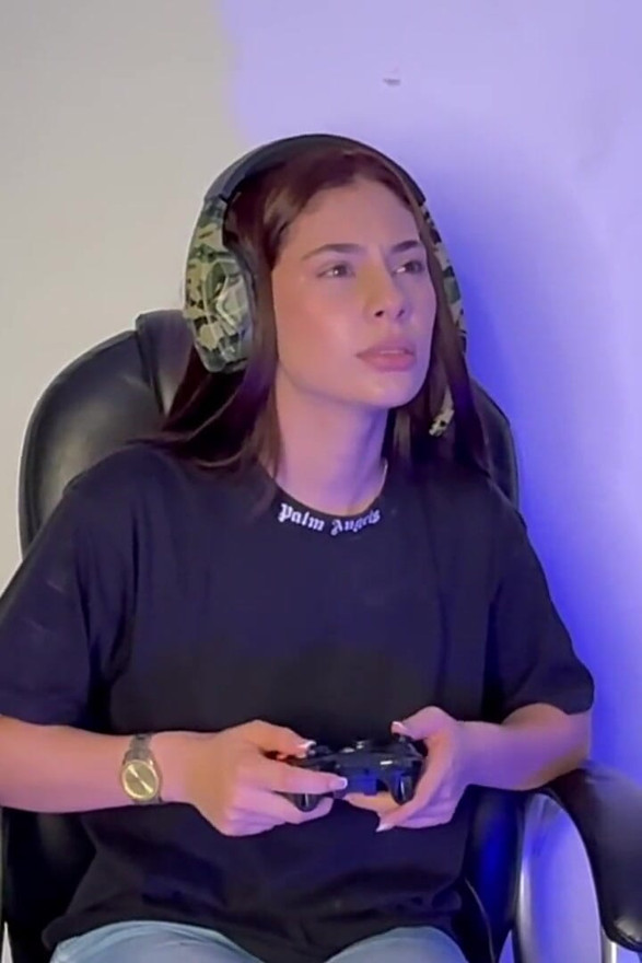 I Wet My Jeans While Playing with My Friends