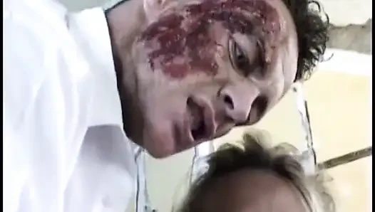 Анальный секс и жесткий фистинг для блондинки