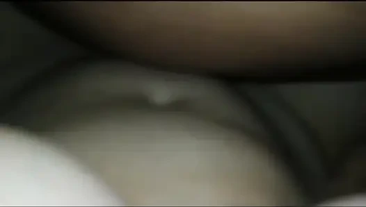 Ngentot abigailku dan muncrat di dalam dirinya