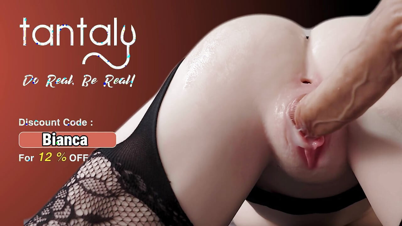 여자친구가 밀키가 나올 때까지 타고 내 코드를 써 탄탈리 비앙카