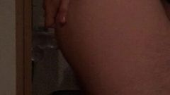 18 cm dildo in mijn jonge ronde jongenskont