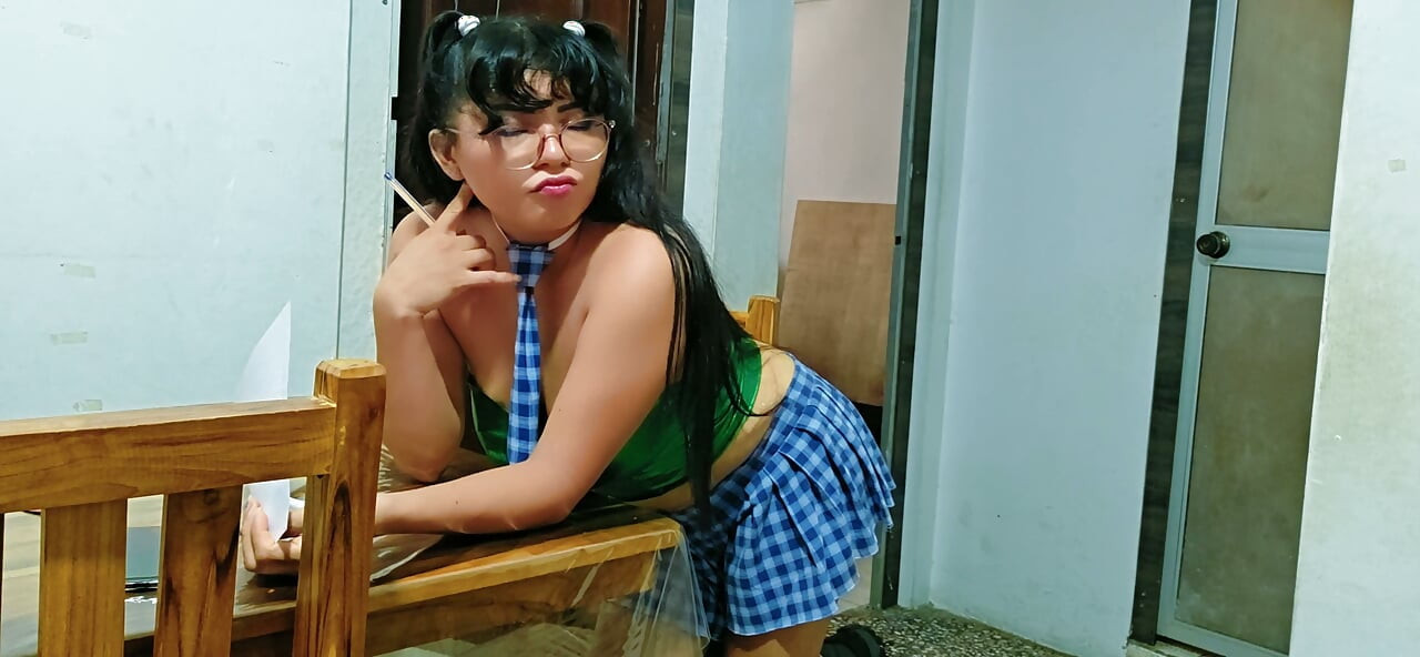 Arab stepfather comes home and finds his stepdaughter doing her homework (Amateur)