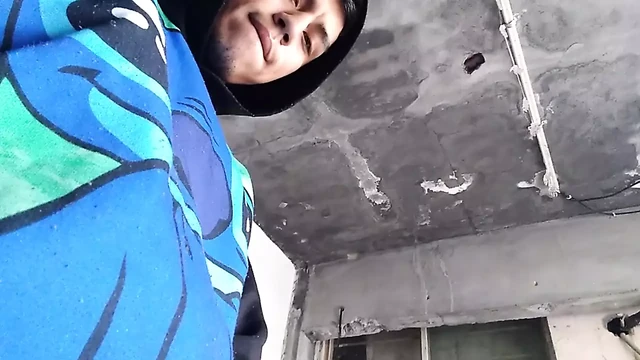Rich Showing Big Dick In Public