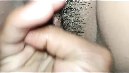 Bhabhi Ghar per Aakeli Pati Bahar