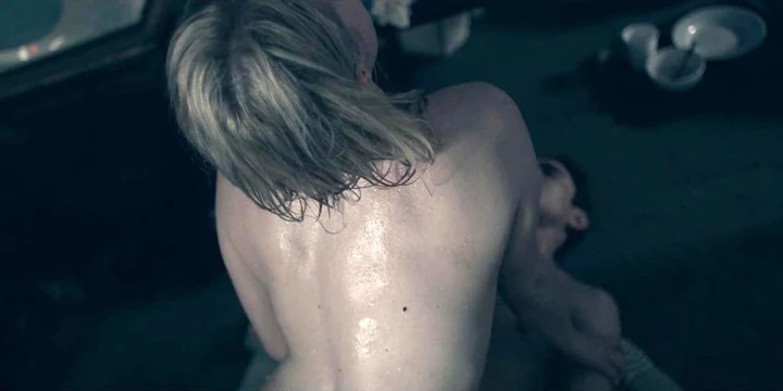 Elisabeth Moss Sex - The Handmaid's Tale - ScandalPlanetCom