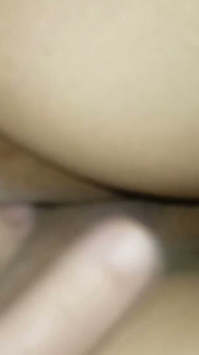 Jerking my wife until she cums | Clip 1