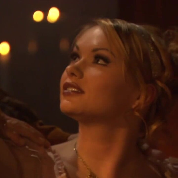 Harter mächtiger raid für eine böse blonde schlampe