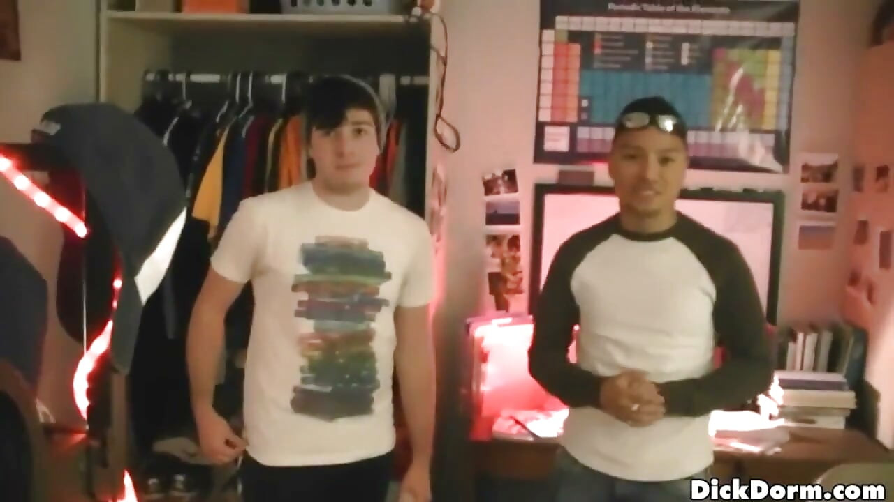 Reality Dudes - Wild Jerry Obliterates Anthony's Mind as They Turn Shaving Into Sucking Real Quick Inside the Dorm Room Setup