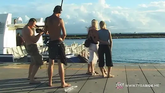 Blonde Gives Outdoor Blowjob on Cliff During Tropical Adult
