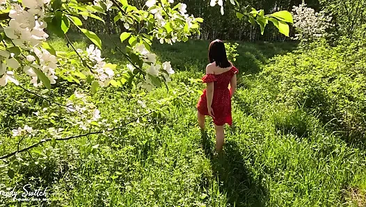 Bakış açısı açık havada sakso ve yakın çekim yüze boşalma