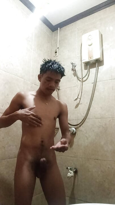 #1 Creator Jameson Official Gets Soaked: Shower Piss & Cum
