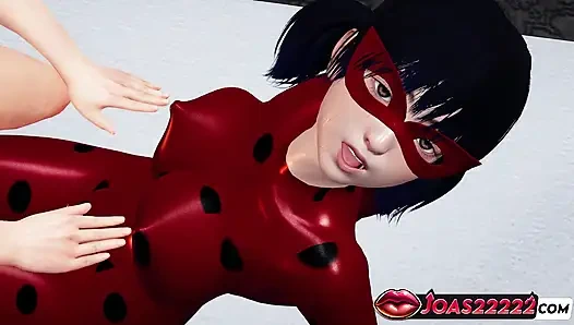 Ladykäfer in regel 34, hentai arsch versohlt und gepeitscht Während sie im Lederanzug gekleidet ist, nasse sitzende muschi