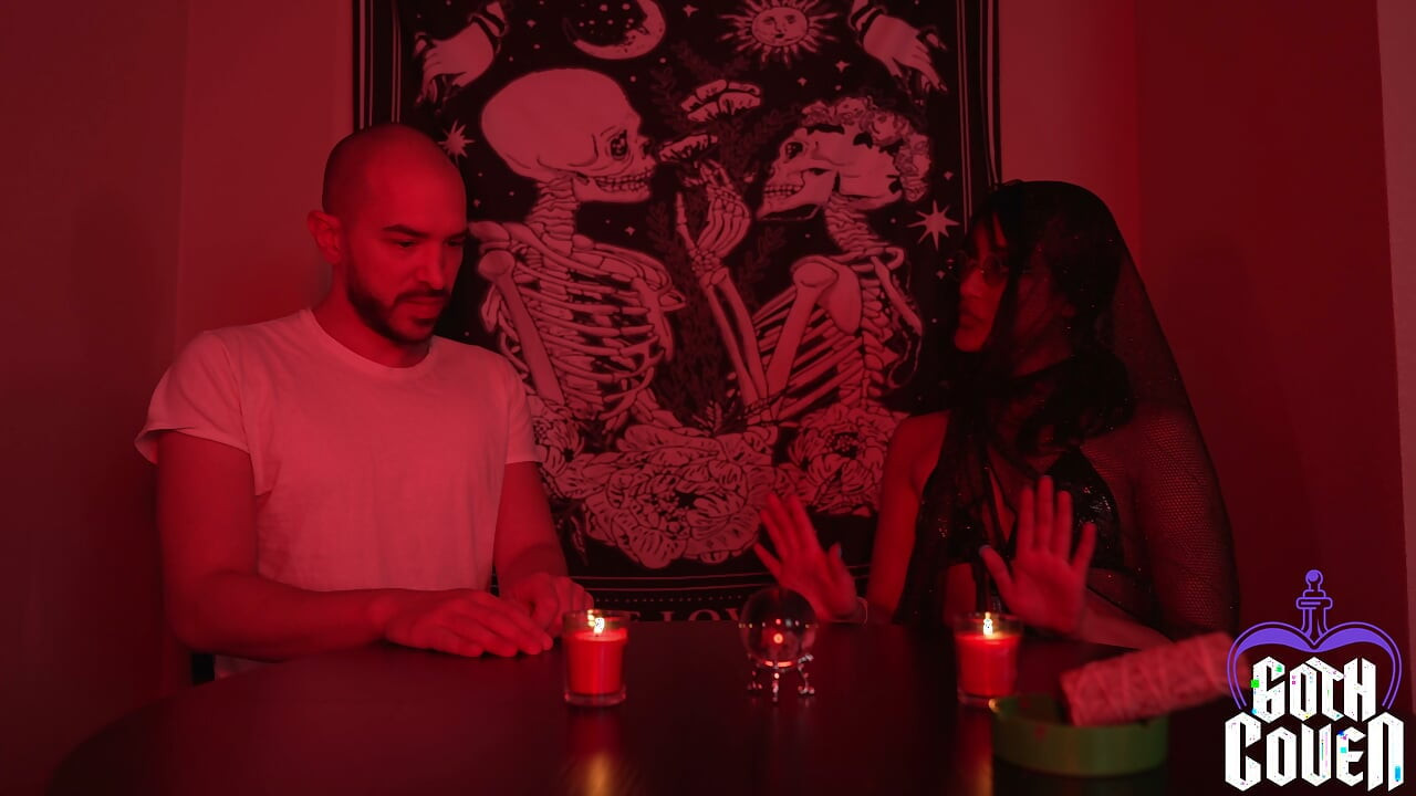 Aura reader seduces her client