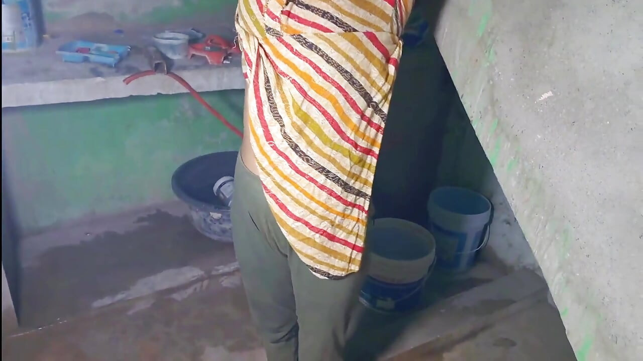 Yengenin banyoda harika sikişi