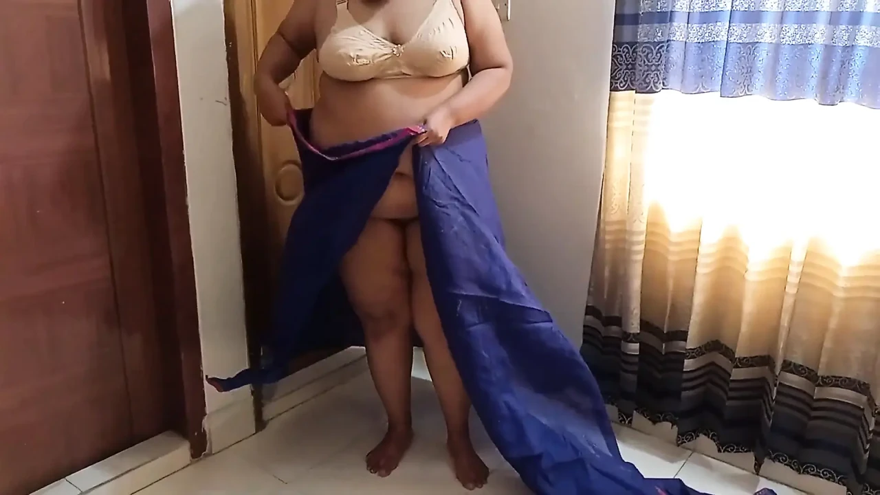 62y Old Palestine Beautiful Sexy Granny Wearing Saree & Blouse Then a Guy Seduced & Fucks He