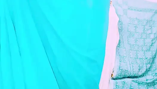 Büyük memeli seksi sari yenge husbend'in üvey erkek kardeşiyle sert sikişiyor. Telugu edepsizce konuşuyor.