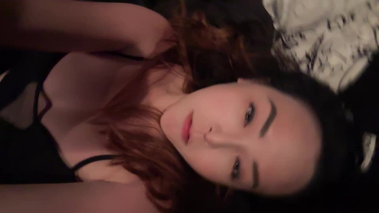 Korean teen taking of sexy dress to reveal her hot body to pay taxi driver in the back of the car
