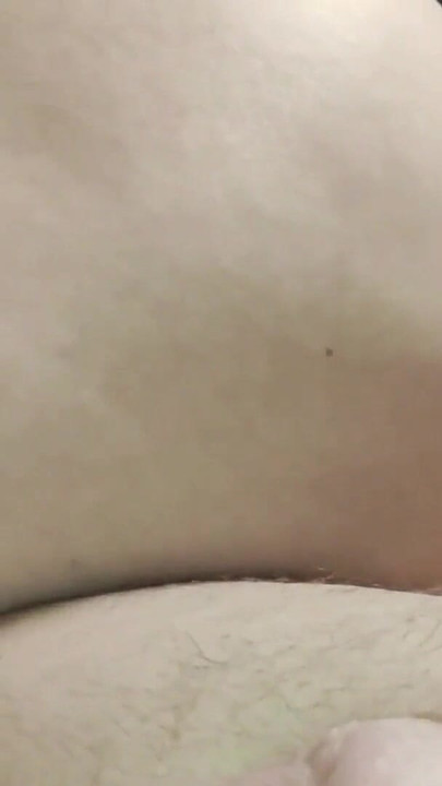 Moment cheie de la "Matură sexy matură ia muie cu spermă în gură în timp ce împart patul cu fiul vitreg"