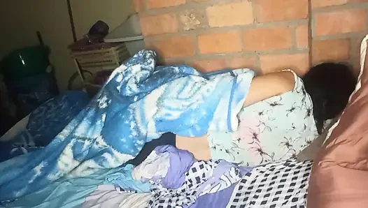 Komşularımla sikişiyorum ne kadar zengin