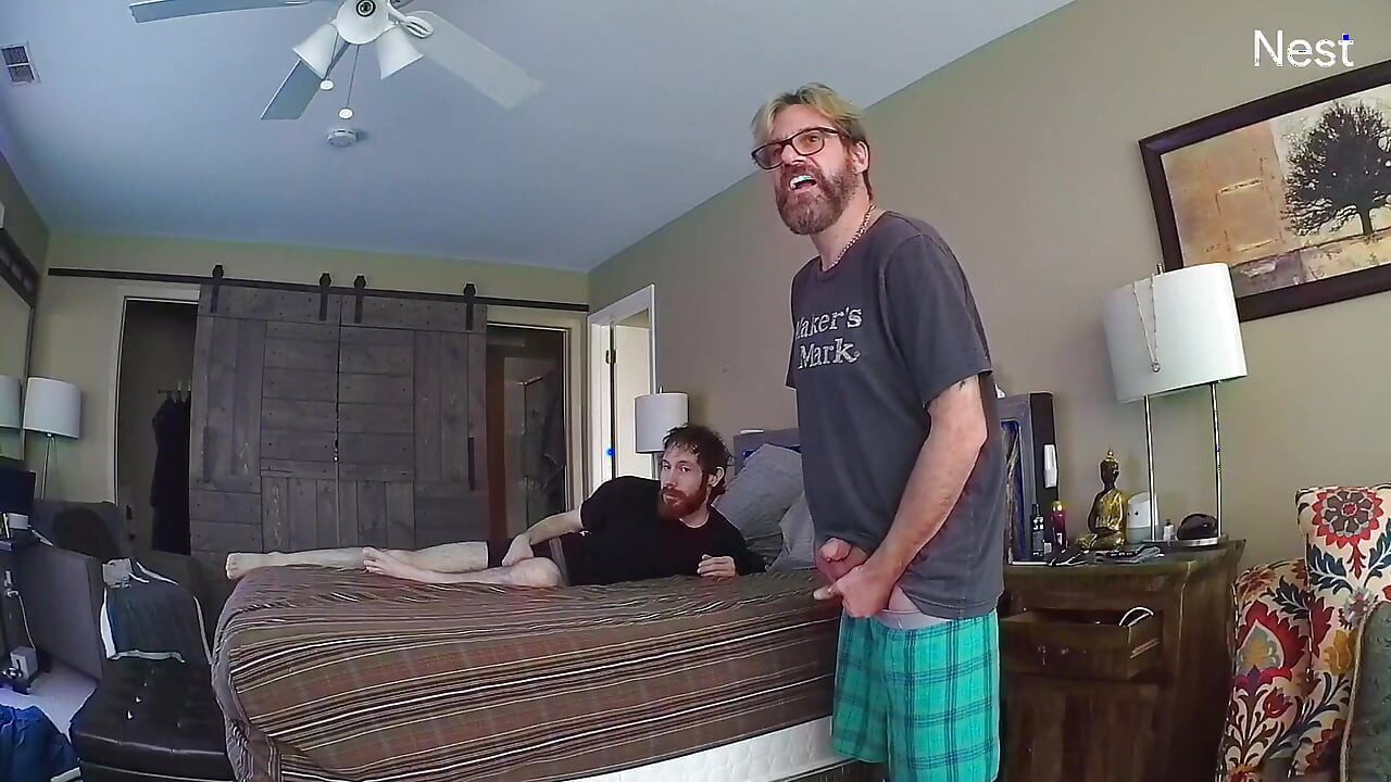 Fik os begge til at komme. Gemte ny telefon fra cumshot.