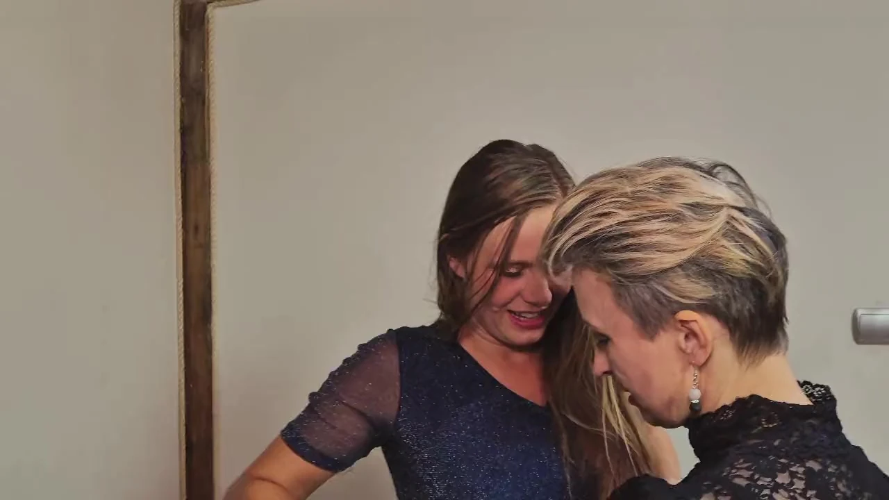 Curious lesbian cunts