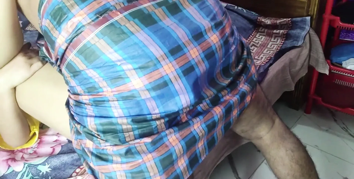 Bengali Bhabhi Enjoy When Her Husband Go Out