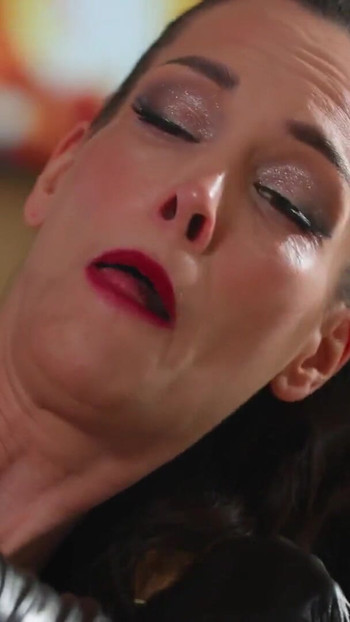 VIP4K. मुफ्त बिटकॉइन की भीड़ । क्लिप 2