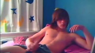 Mladý sexy chlapec z webové kamery