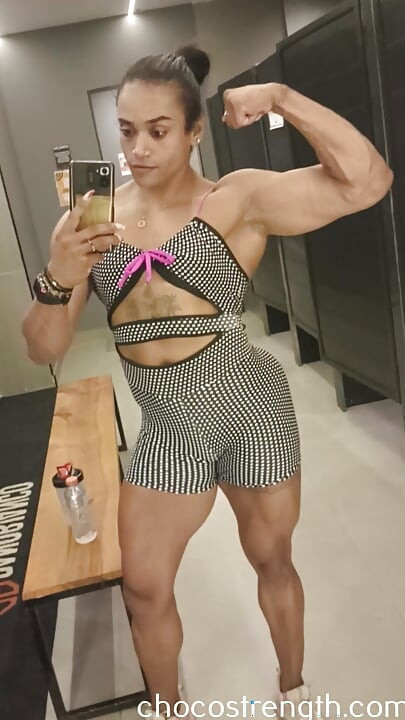 Aposto que você gosta delas apertadas e tonificadas assim