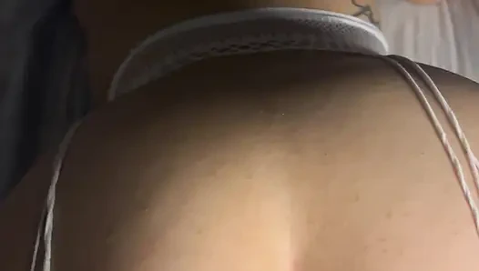 Я наконец-то смог трахнуть подругу моей подруги, когда она пошла на работу