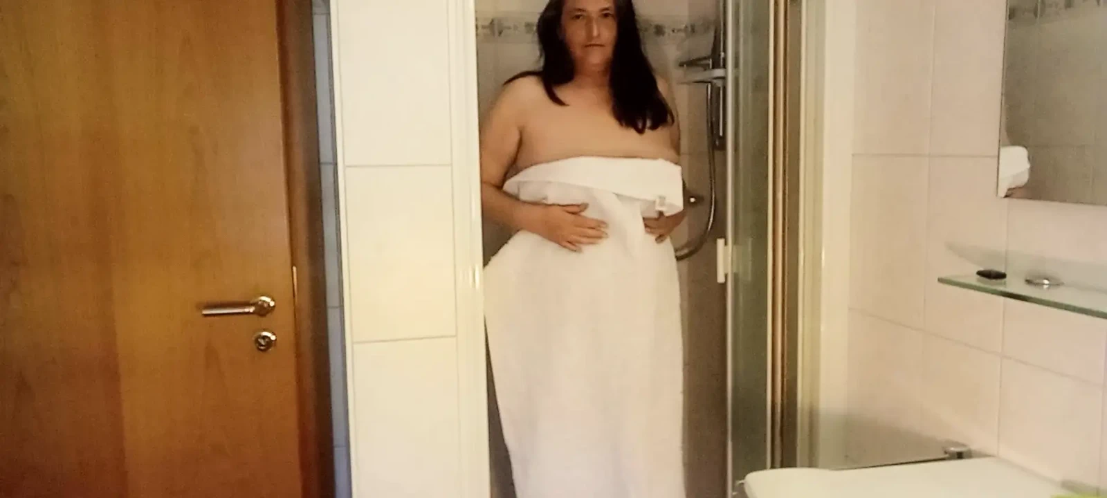 热辣，汗流漉漉，强烈的气味...德国熟女，毛茸茸的，完全自然的！！想象力允许！