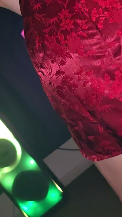 I dance and show my hairy pussy | Clip 1