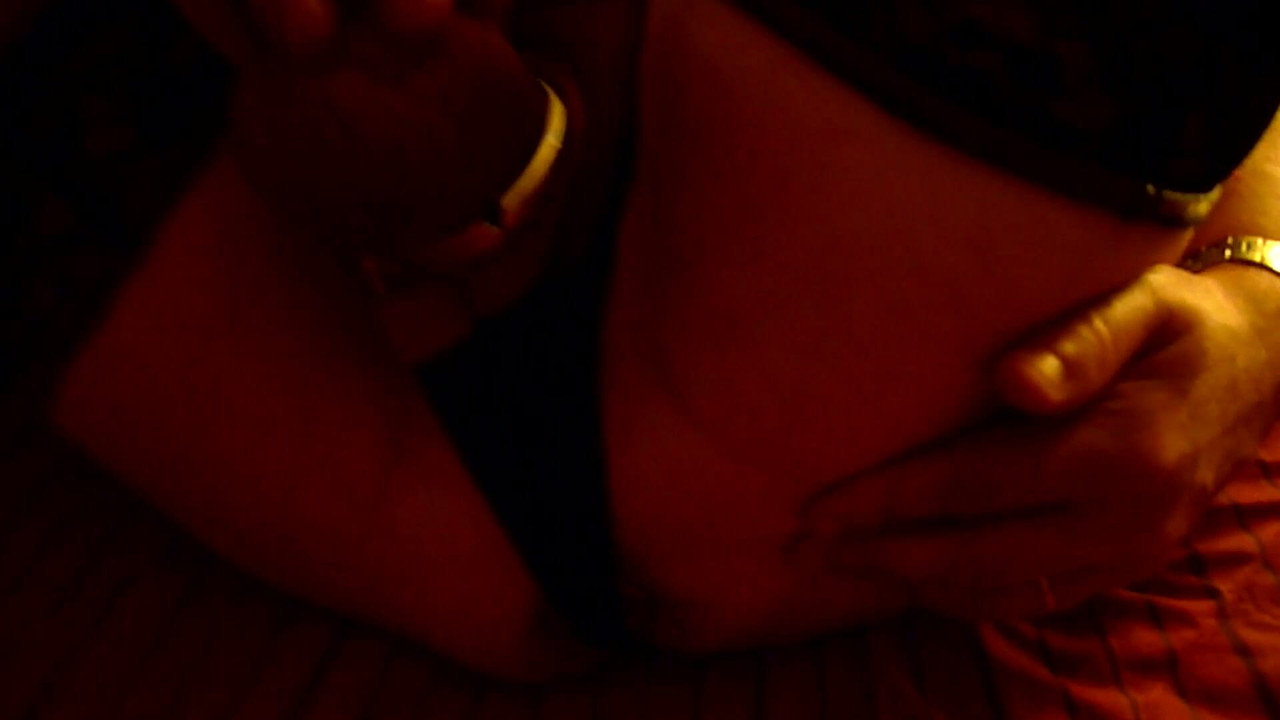 従順な女装者レイラは主人のために