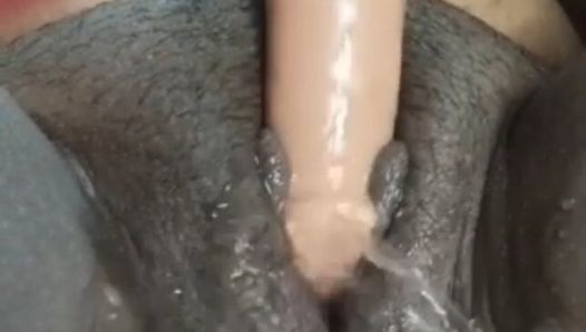 Squirt with dildo hairy pussy