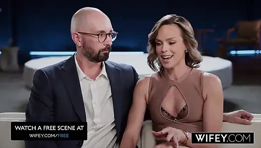 Wifey, wunderschöne fitte hotwife, cox bekommt riesigen creampie zu dritt