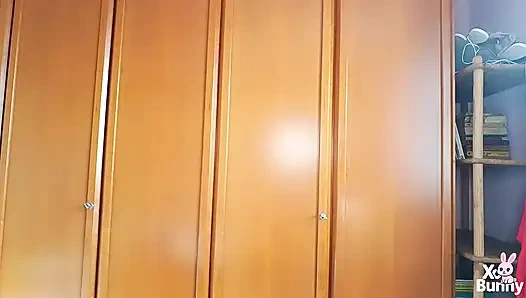 Merokok pagi telanjang dan kentut