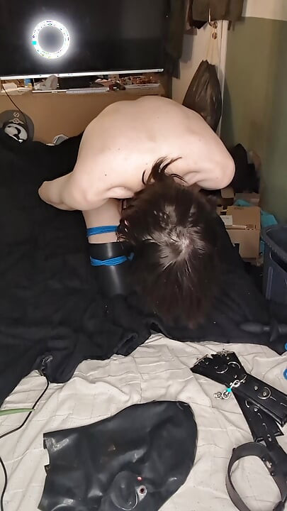 selfbondage escape challange