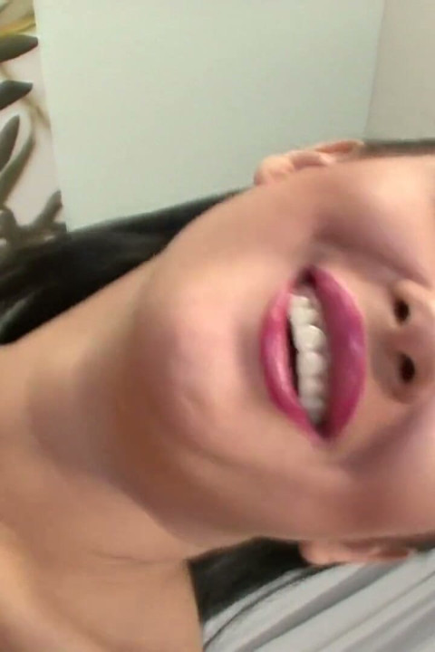 Slutty brunett brud rövknullad