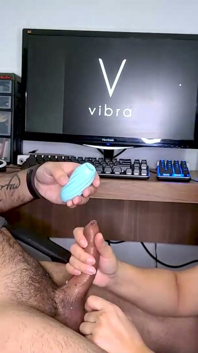 La actriz porno Selena Vega te muestra un juguete sexual masculino para masturbarte | Clip 3