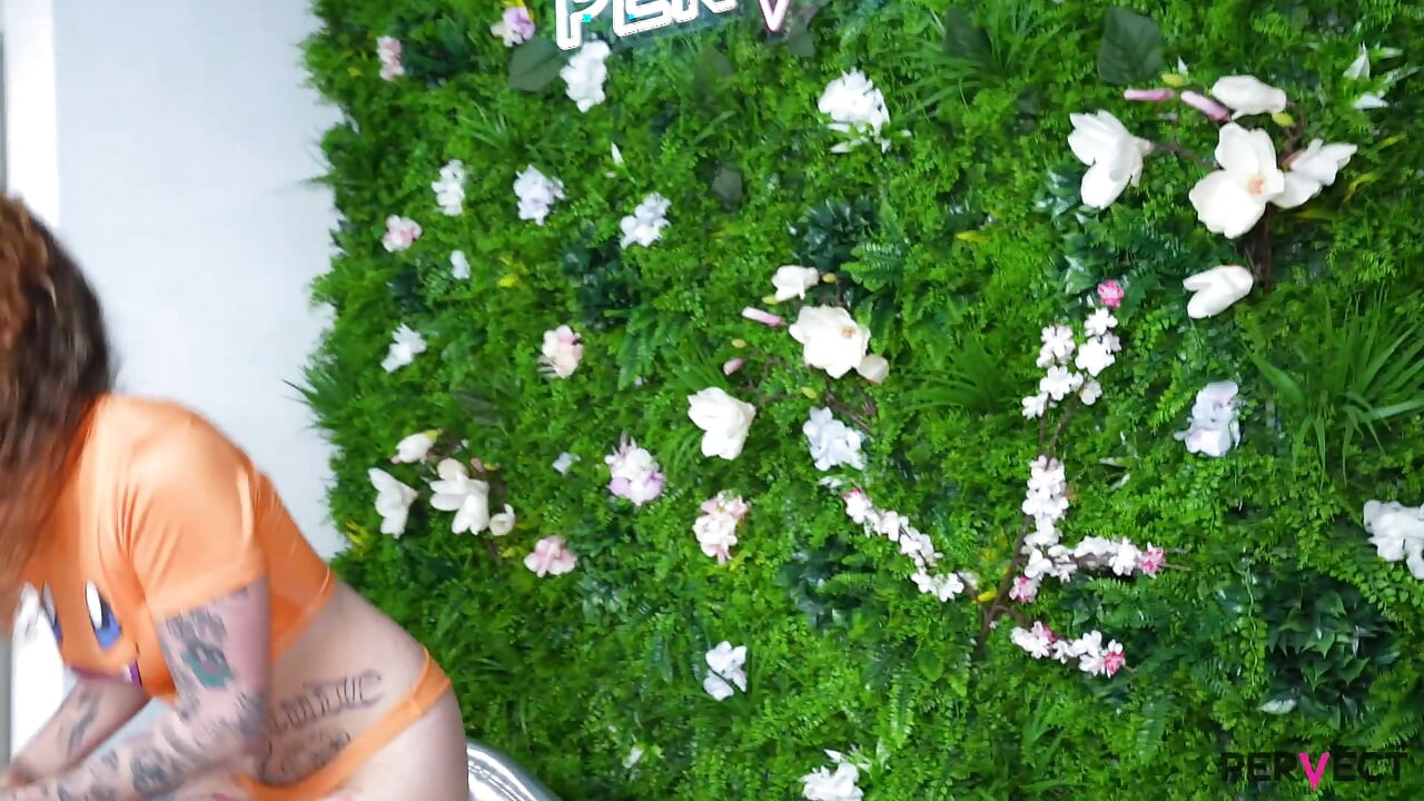 PERVECT Miss Blazy drives you crazy