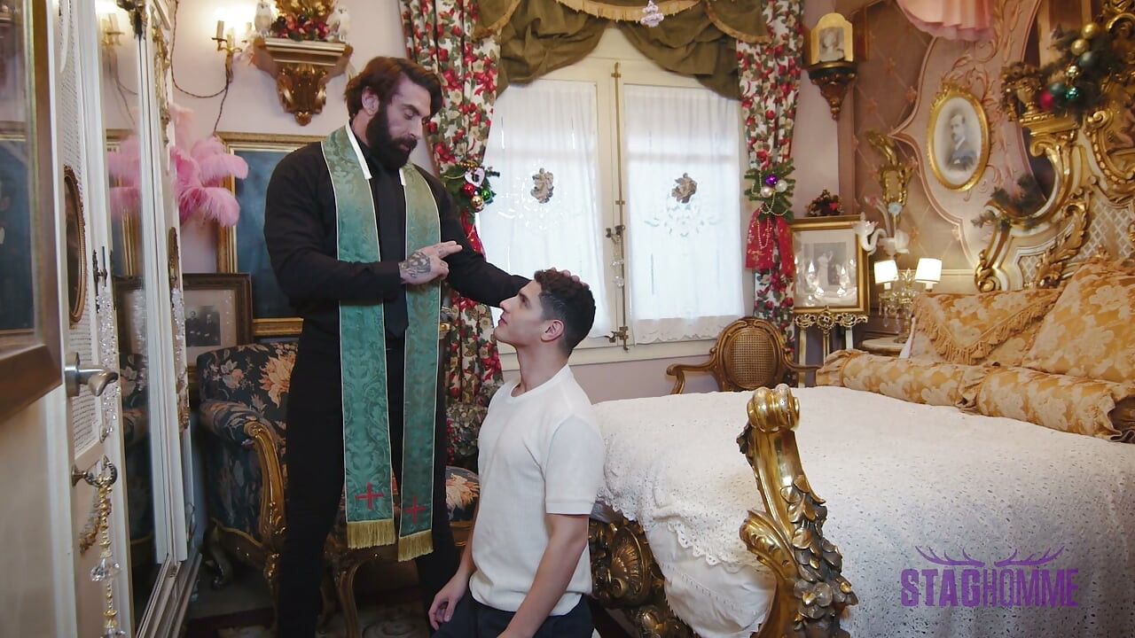 Staghomme - Hung sexy priest Scott Carter screws twink bareback