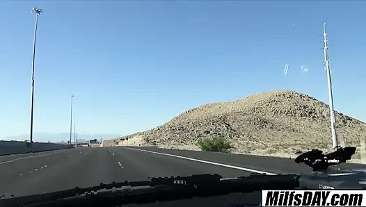 Milfs day - ngentot tante bella reese di las vegas - pov