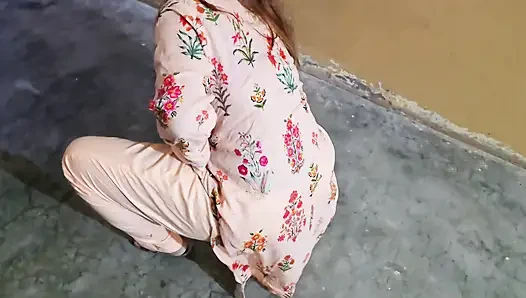 Pakistanlı azgın ev hizmetçisi
