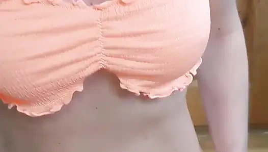 Plaj için amımı tıraş ediyorum