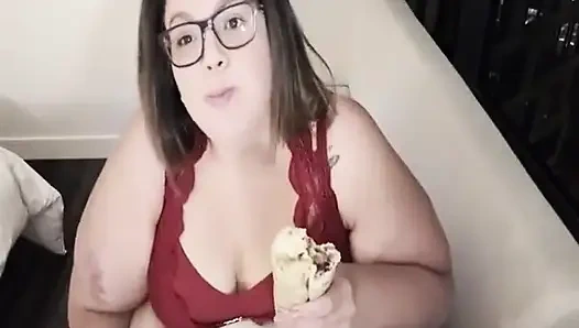 Plump Paradise: Super Burrito