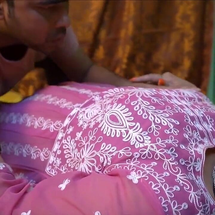 Indian Bhabhi Cheating Sex with Devar! Cum Inside Pussy